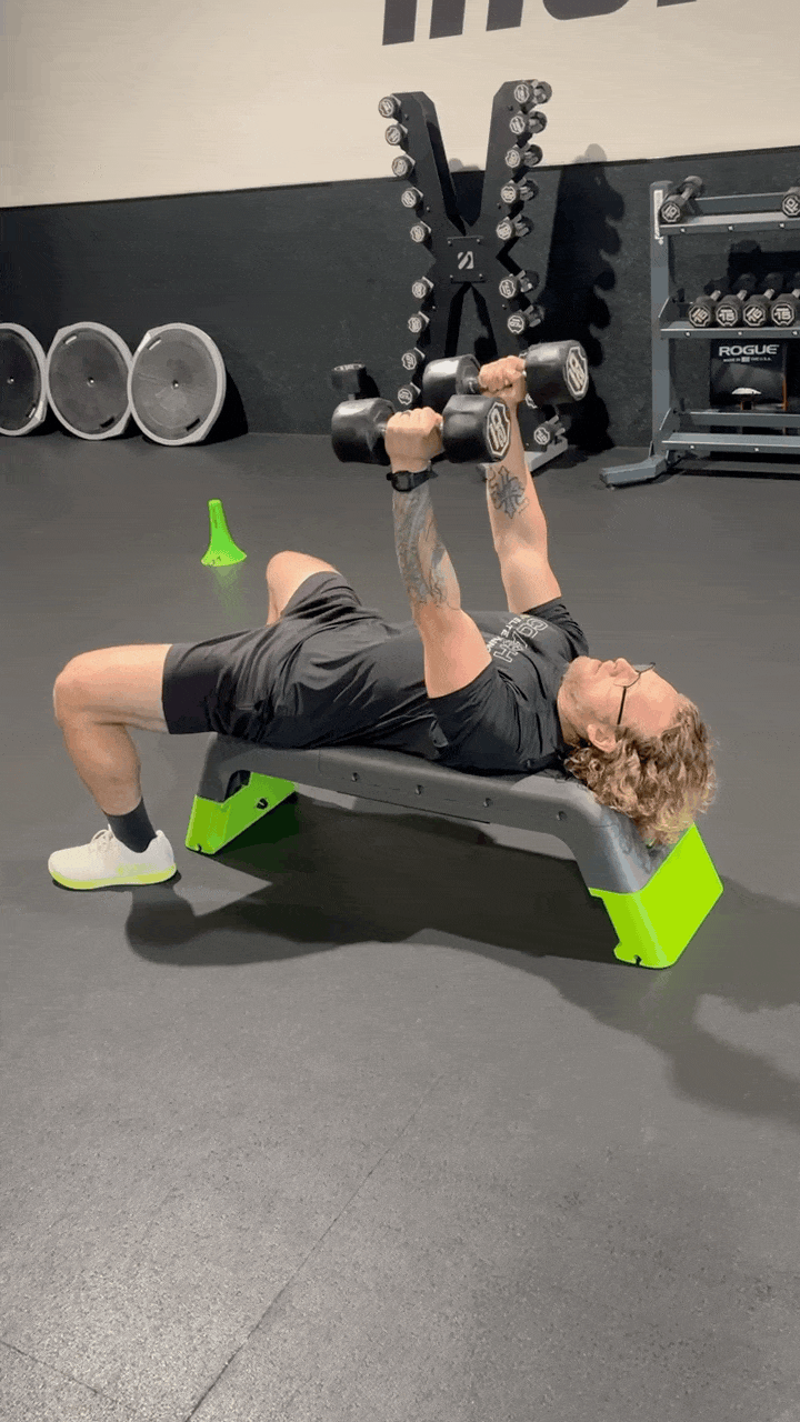 DUMBBELL W CHEST PRESS